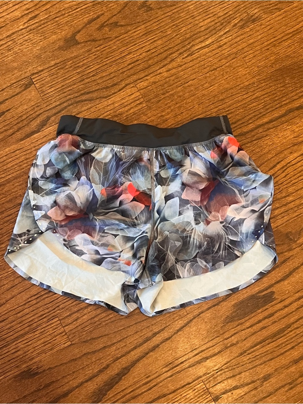 Lulu lemon Floral Print Women’s Running Shorts - Multicolor